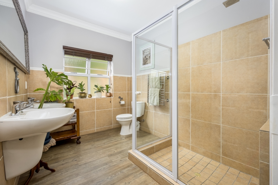 4 Bedroom Property for Sale in Van Riebeeckshof Western Cape